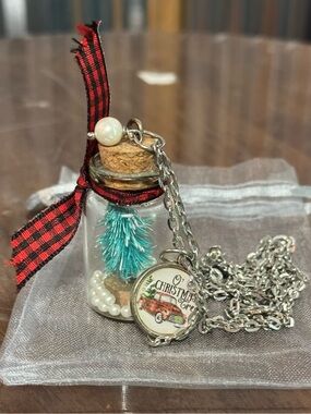 Festive Christmas Tree Pendant Necklace wt Retro Truck Charm